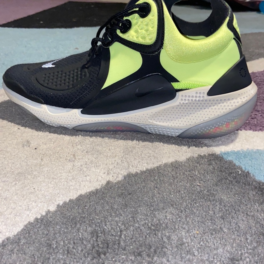 Size 10 us, very soft, running shoes, Nike